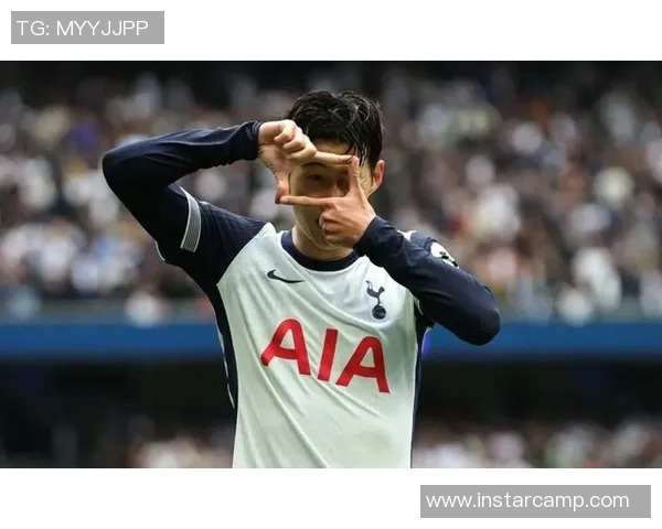 足球明星独特睡姿揭秘视频让你大开眼界的休息方式与训练效果分析