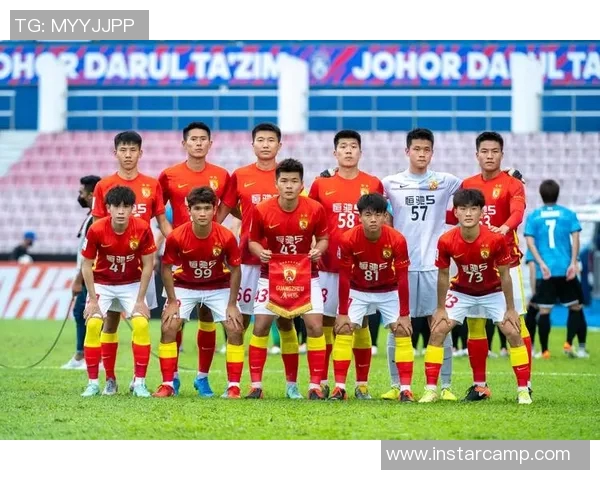 广州足球队区域防守革新之路解析与战术演变探讨