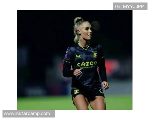 足球明星独特身材展示揭秘引发热议与关注的图片合集 足球明星独特身材展示揭秘引发热议与关注的图片合集